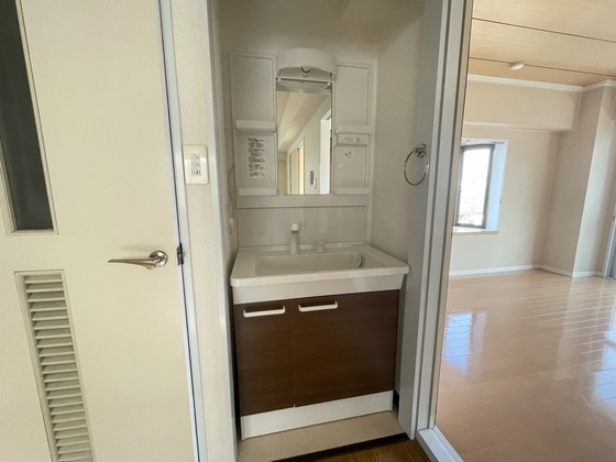 洗面設備　※別部屋の写真です