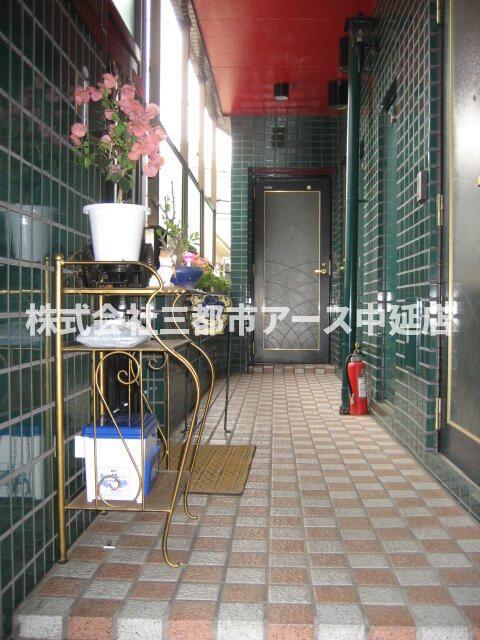 ロビー　ラ・エスペランサレイ　は三都市アース中延店へお任せください！