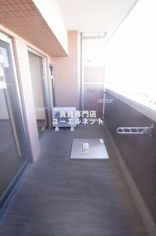 バルコニー　バルコニー付きで採光＆風通し良好！