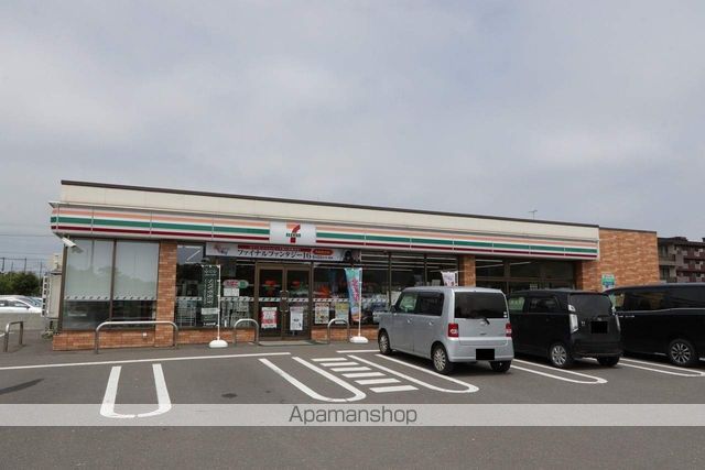 コンビニ　セブン－イレブン苫小牧白鳥アリーナ前店（コンビニ）まで741m