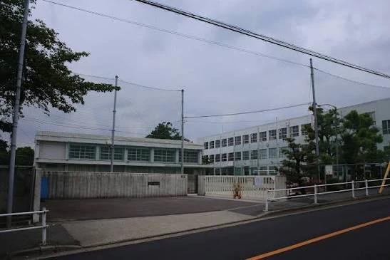 小学校　名古屋市立伊勝小学校（小学校）まで848m