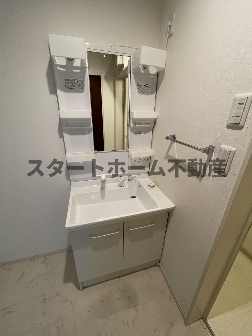 洗面設備　広い洗面スペース