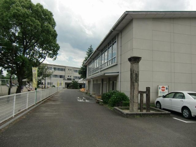 小学校　美濃加茂市立加茂野小学校（小学校）まで1351m