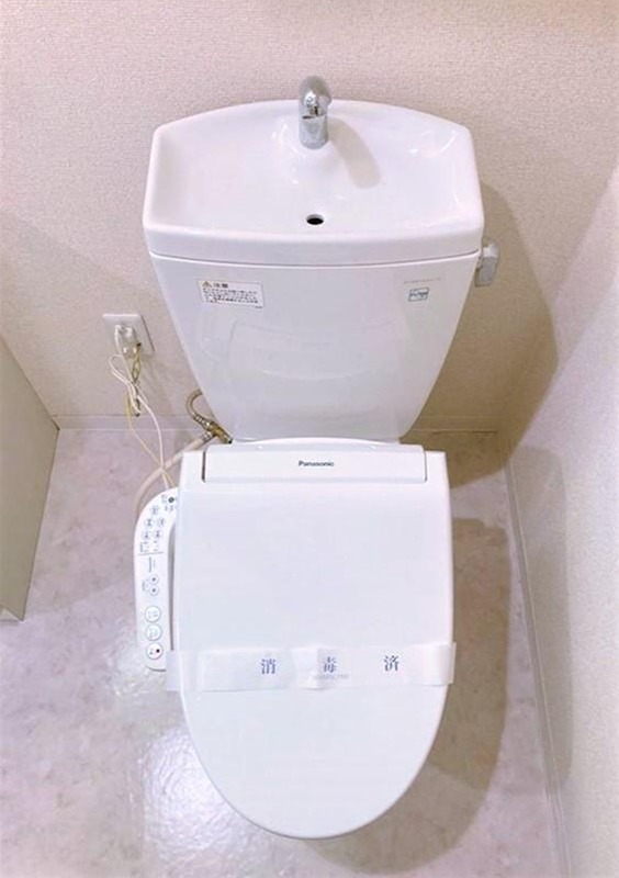 トイレ　※同仕様写真