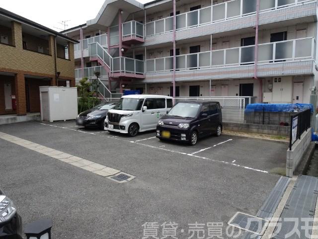 駐車場　敷地内駐車場