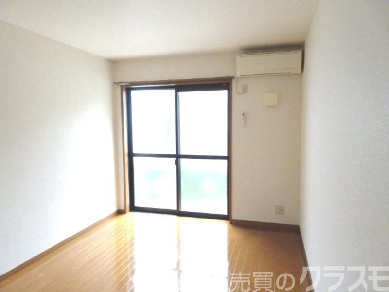 居室・リビング　明るいお部屋です♪