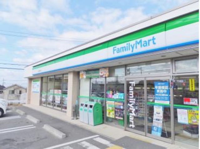 コンビニ　ファミリーマート枚方津田北町店（コンビニ）まで1519m