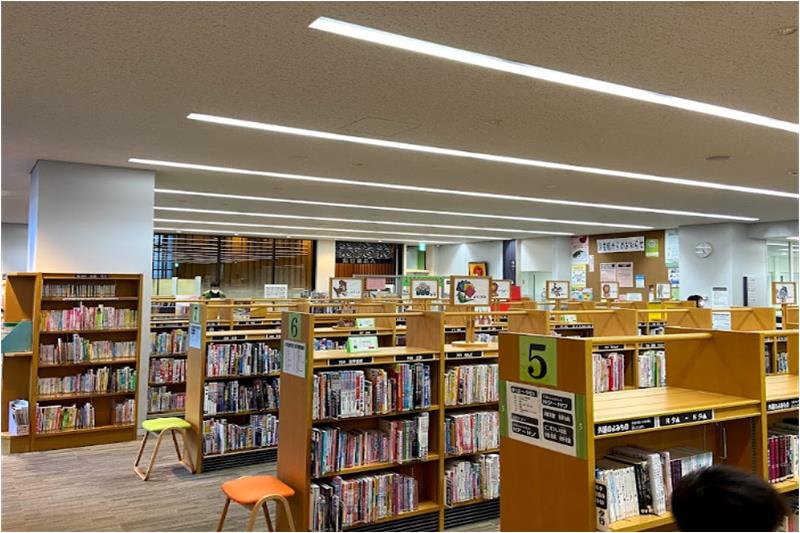 図書館　八尾市立八尾図書館（図書館）まで233m