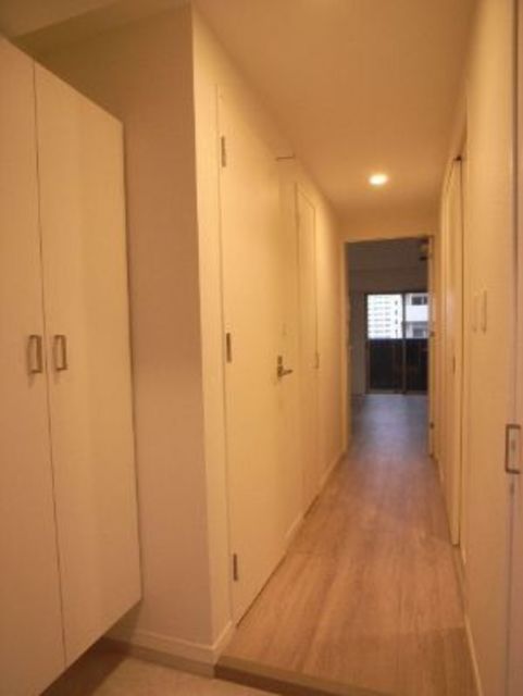 玄関　【その他内観】※現況優先※別部屋写真使用