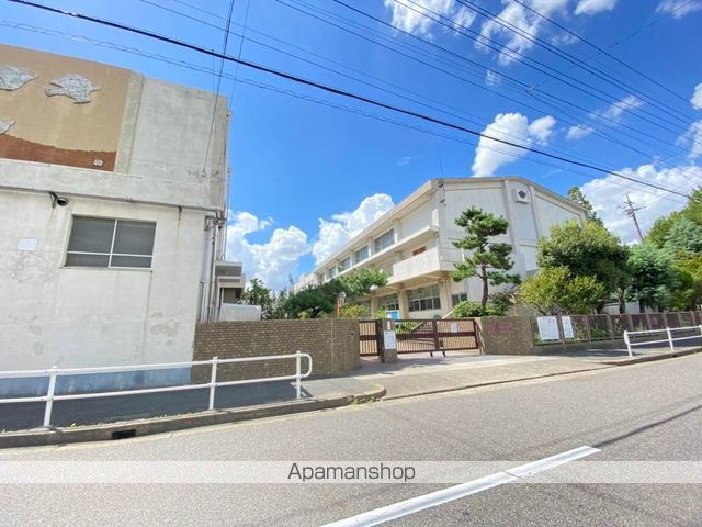 中学校　大江中学校（中学校）まで438m