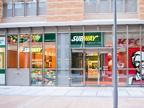 飲食店　サブウェイ 帝京大学板橋キャンパス店（飲食店）まで922m