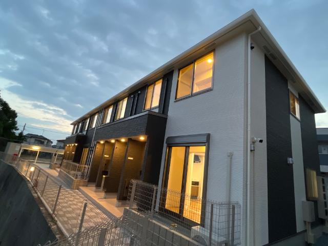 建物外観　外観写真（夜）