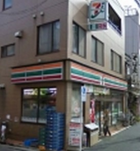 コンビニ　セブンイレブン　墨田八広南店（コンビニ）まで532m