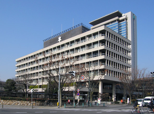 役所　高槻市役所（役所）まで197m