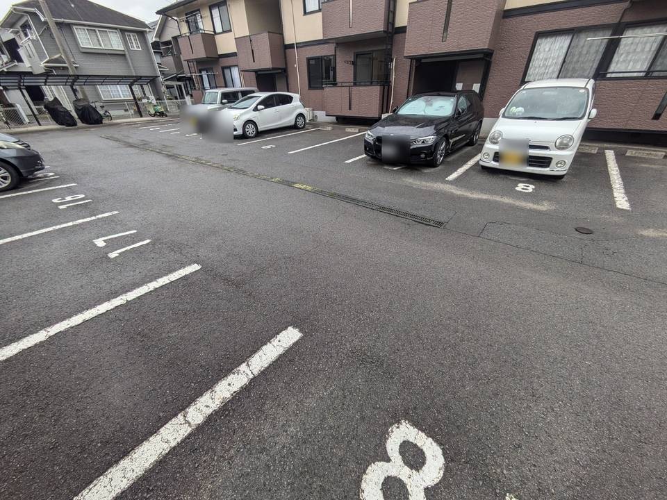 駐車場　駐車場