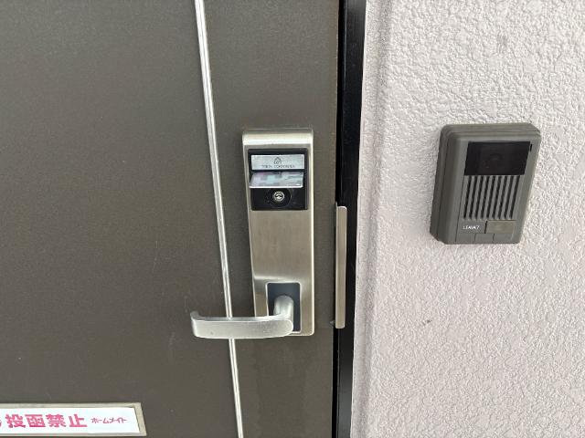 玄関　セキュリティ