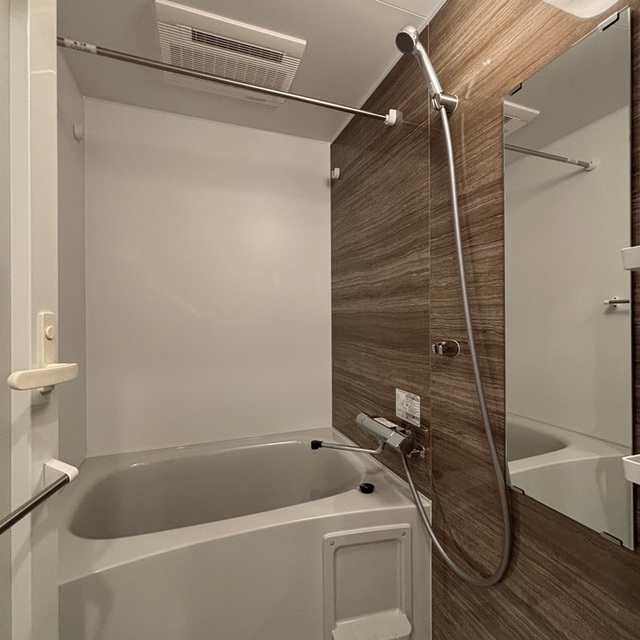 バス・シャワールーム　※写真は同タイプ住戸です。