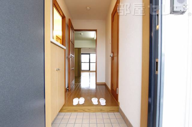 玄関　※６０５号室撮影