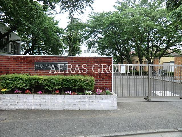 中学校　練馬区立南が丘中学校（中学校）まで419m