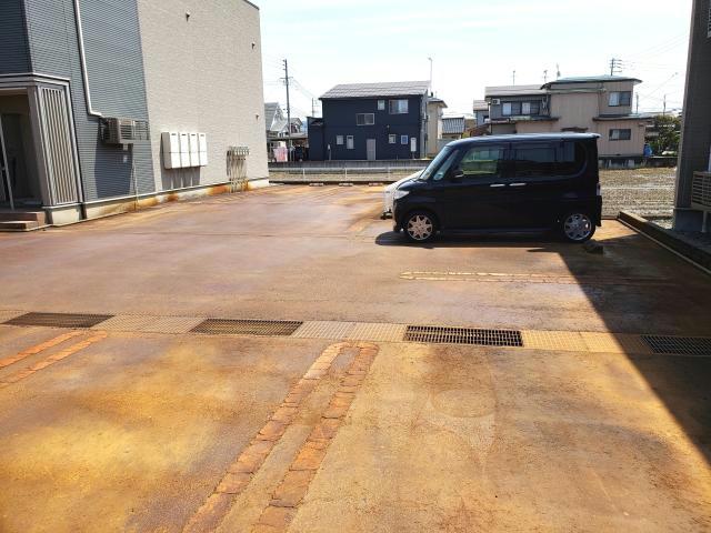 駐車場　駐車場