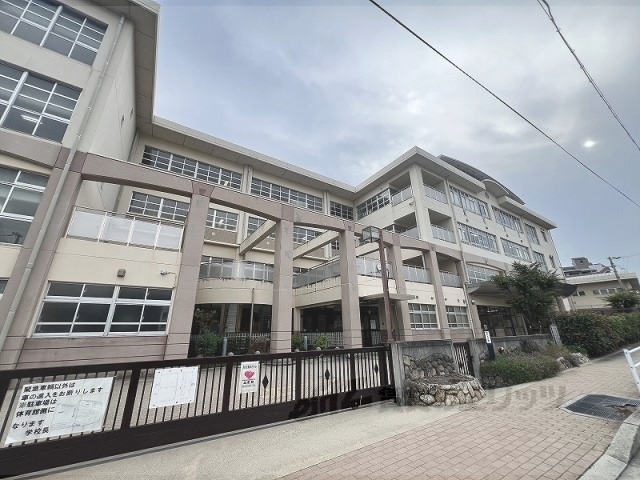 小学校　宝塚市立宝塚第一小学校（小学校）まで450m