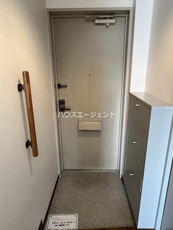 玄関　玄関です。※参考画像