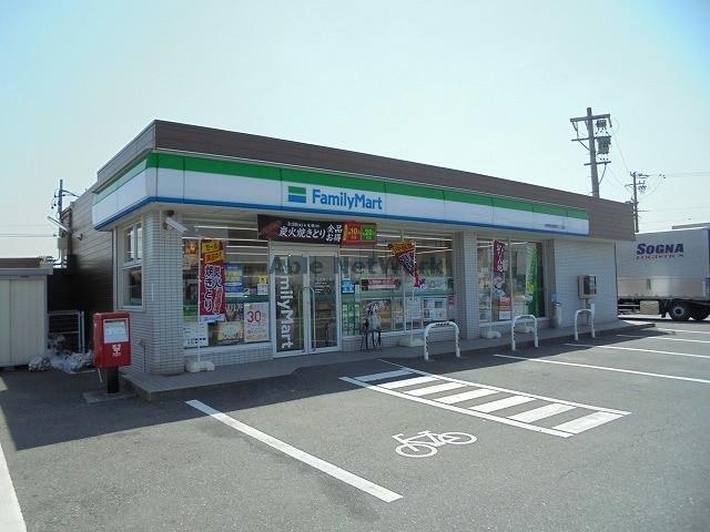コンビニ　ファミリーマート各務原成清町六丁目店（コンビニ）まで686m