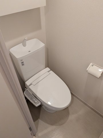 トイレ　キレイな個室空間です