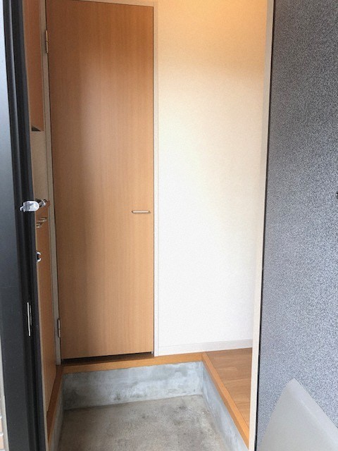 玄関　広々とした玄関です！