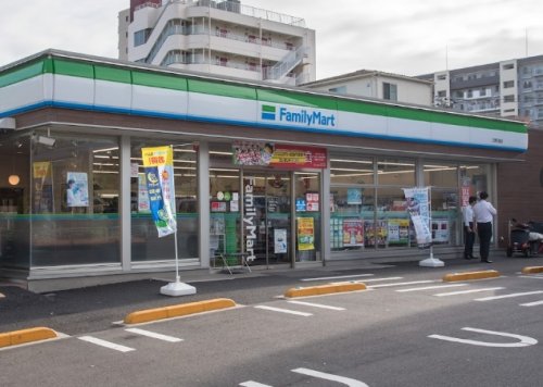 コンビニ　ファミリーマート 江東石島店（コンビニ）まで215m