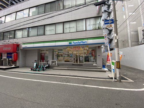 コンビニ　ファミリーマート 南本町店（コンビニ）まで199m