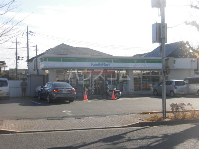コンビニ　ファミリーマート富士見台二丁目店（コンビニ）まで423m