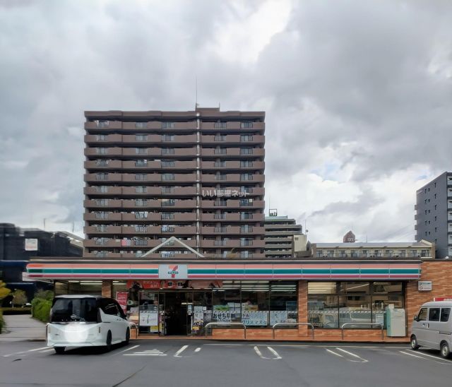 コンビニ　セブンイレブンおゆみ野3丁目店（コンビニ）まで1057m