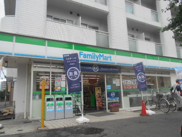コンビニ　ファミリーマートヤスイカドノ五条店（コンビニ）まで324m