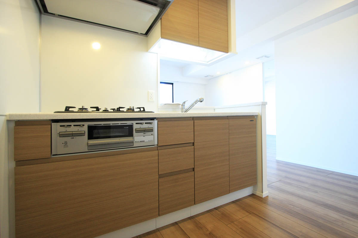 キッチン　写真は同マンションの別のお部屋の場合があります