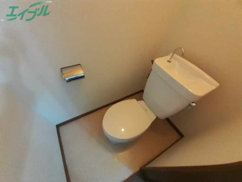 トイレ　別部屋反転画像参考