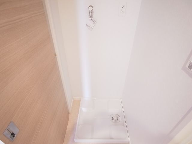 玄関　洗濯機置場