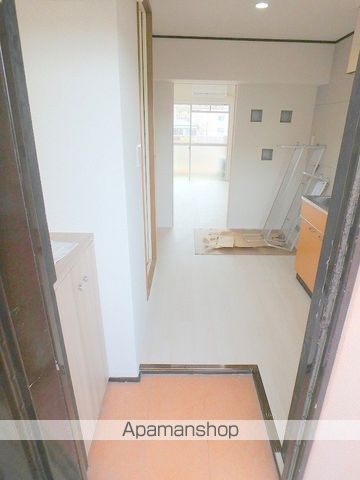 ＪＲ日南線 宮崎駅 徒歩25分 5階建 築41年の玄関写真