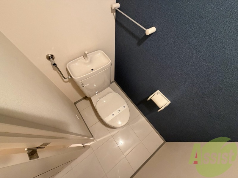 トイレ　こちらはトイレです。清潔感があり、安心して使用できます。