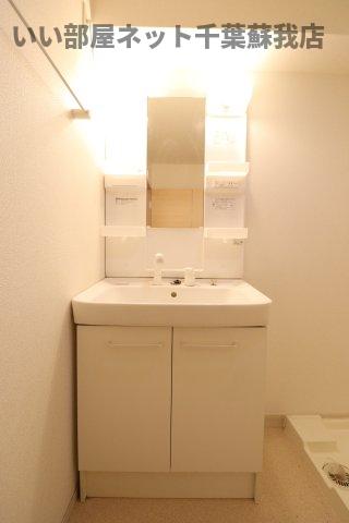 洗面設備　朝の準備に活躍する、洗髪洗面化粧台！