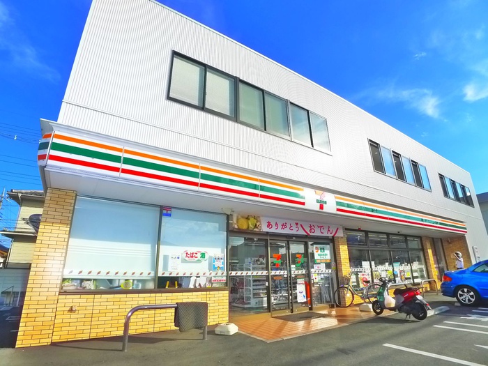 コンビニ　セブンイレブン（コンビニ）まで509m