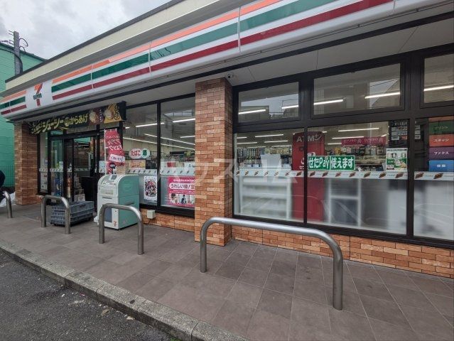 コンビニ　セブンイレブン 世田谷若林4丁目店（コンビニ）まで965m