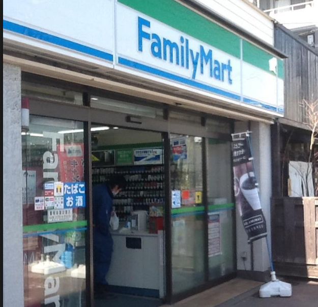 コンビニ　ファミリーマート本所立川三丁目店（コンビニ）まで371m