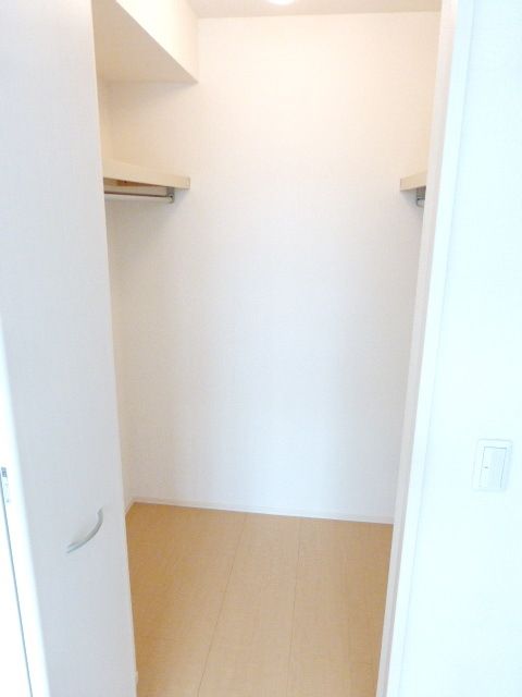 収納　★ウォークインクローゼットです★