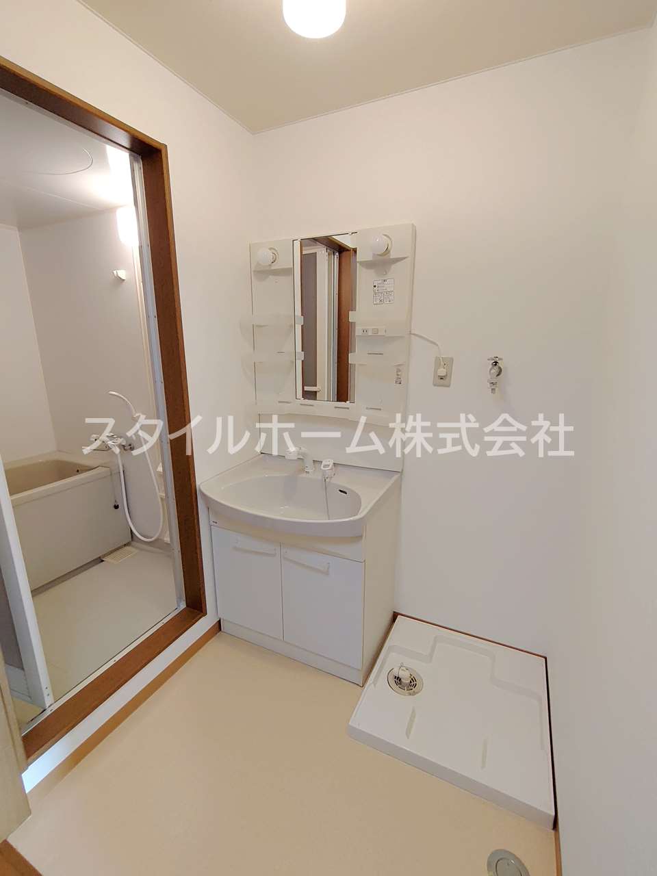 洗面設備　別部屋写真です。