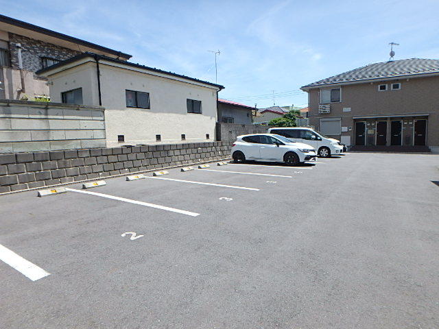 駐車場　敷地内駐車場（要空き確認）