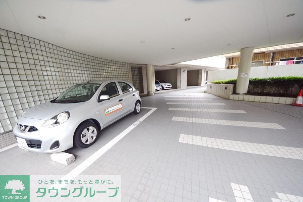 駐車場　駐車場