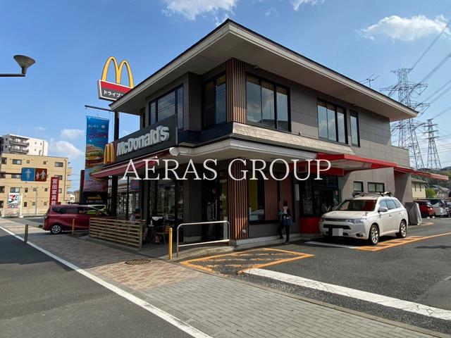 飲食店　マクドナルド 川崎街道稲城店（飲食店）まで695m