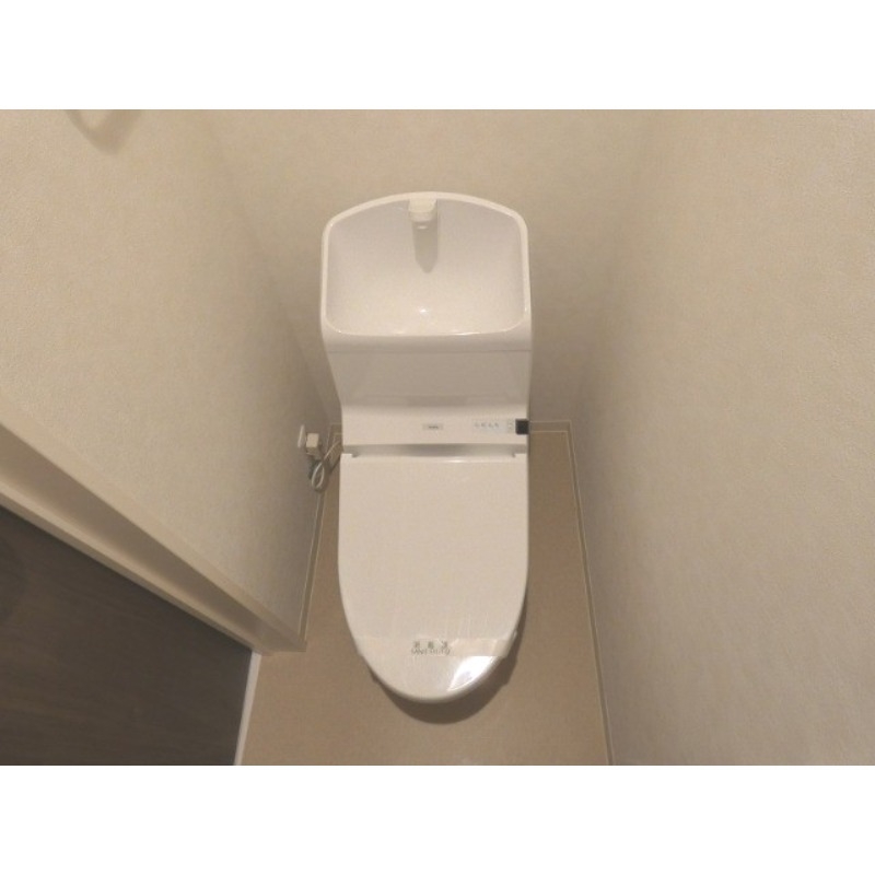 トイレ　快適温水洗浄便座付き