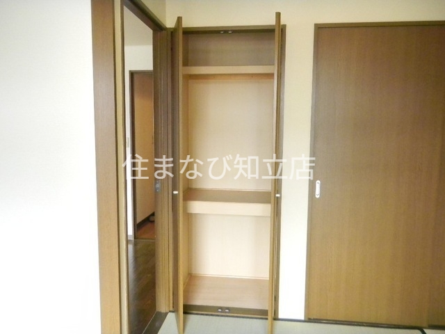 収納　同型写真